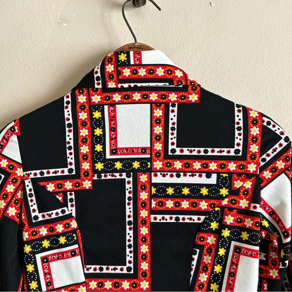 Wacky Retro Patchwork-Patterned Blouse - image 5